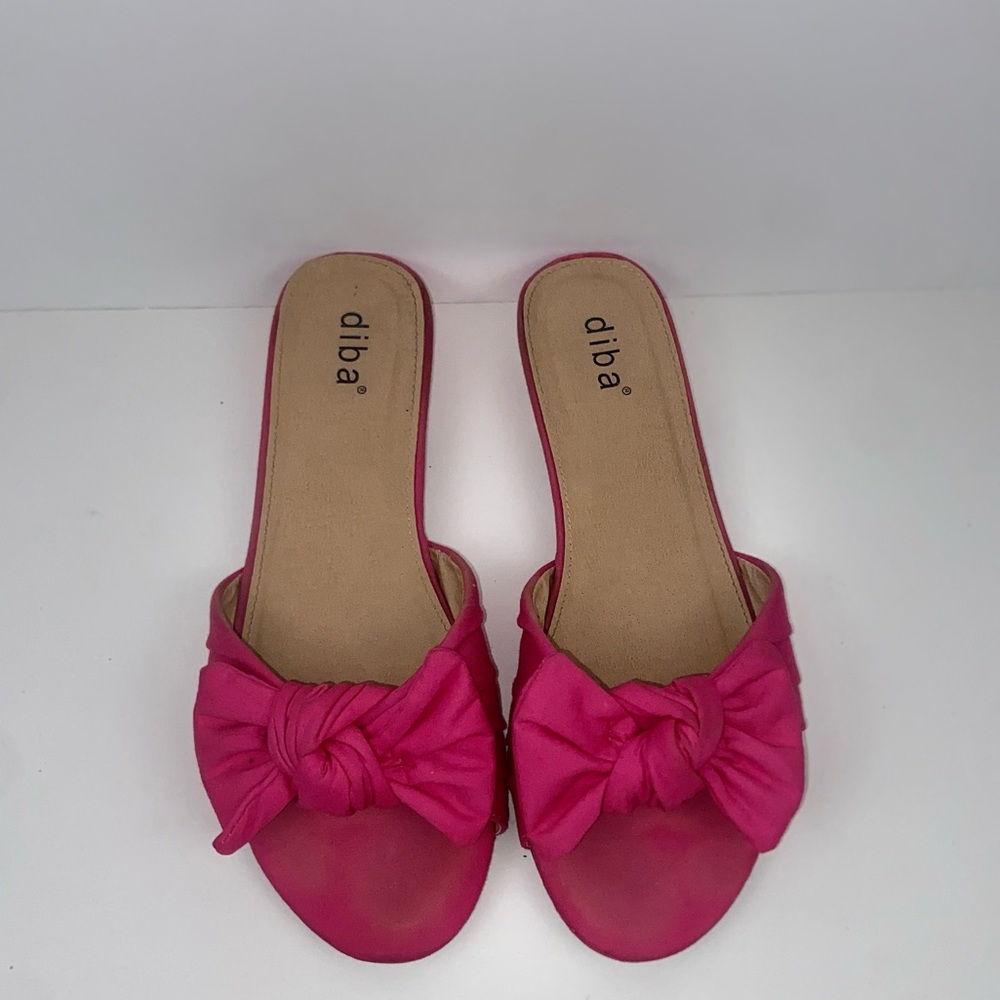 Pink Sandals Flip Flips Size 8 Runs Small